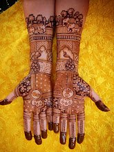 Aarti Mehndi Artist