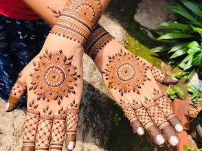 Humera mehendi artist
